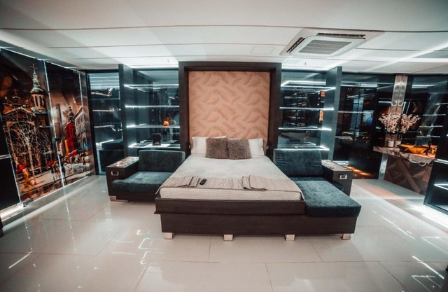 1Million Luxury Suites