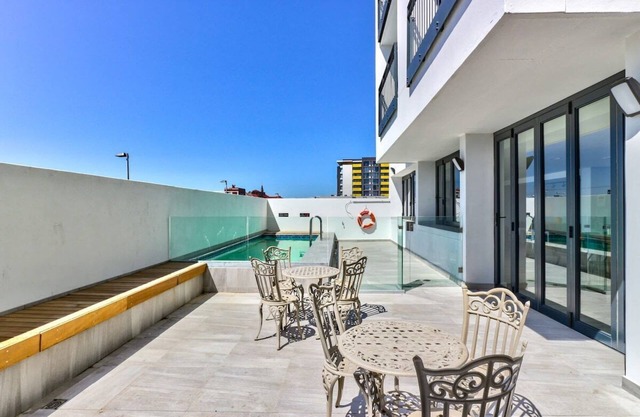 1onAlbert 2-Bed Apartment with Parking