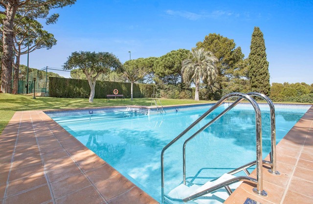 1PUIGA 02 - Cozy apartment with terrace and beautiful views of the sea located a few minutes walk from the beach of Calella de Palafrugell