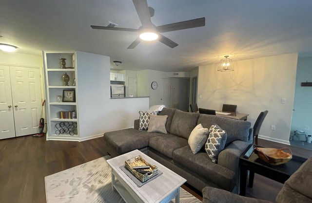 1st Floor Condo on the border of Greensboro & High Point. Close to everything!