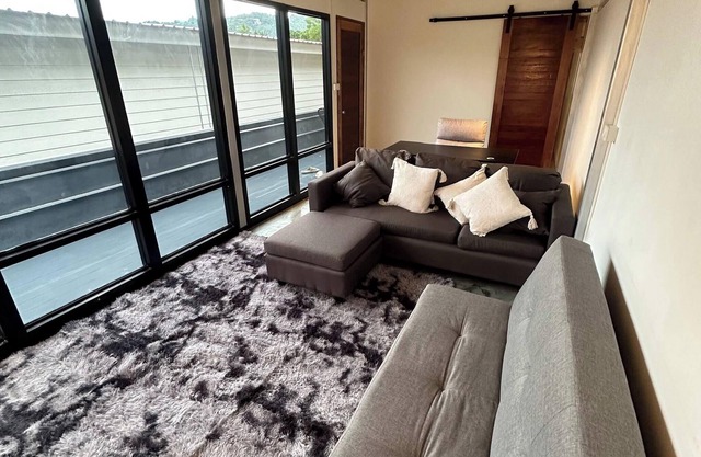 #2 - 1000Mbps 1BR Mountain View - Bills Included