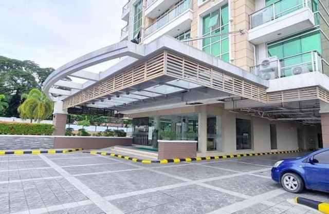 2-3Bedroom Unit at The Padgett Place Condominium