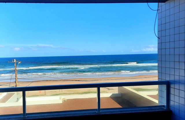 2/4 bedroom apartment on the sand in Flamengo Beach