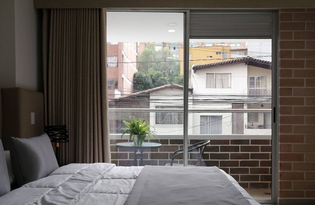 ☆ 2 BALCONIES + 1Patio ☆ 3bed+2sofabed Sta Monica❤ 20min LAURELES