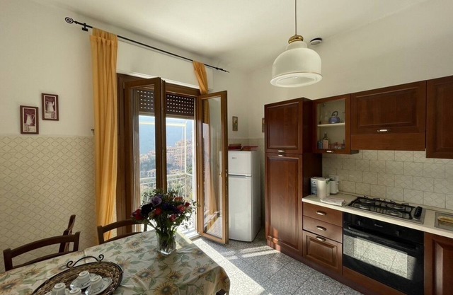 2 balconies, terrace with fantastic views, 3 bedrooms, WiFi