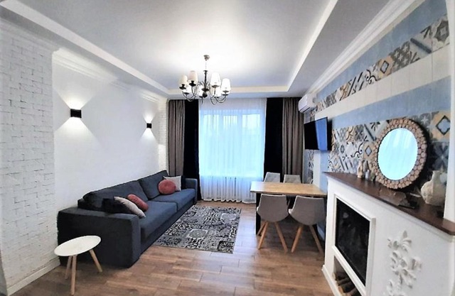 2 BDR apartment near Gorky Park, Center