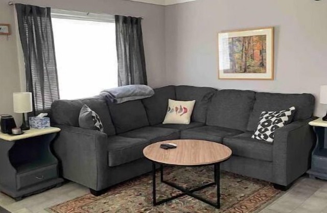 2 bdrm cottage in sunniest area of Point Roberts
