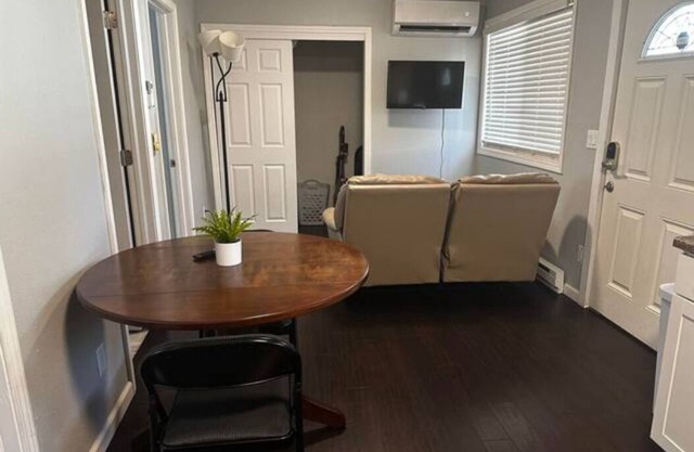 2 BDRM Home*Full Kitchen*Near Falls Park+Dwntwn