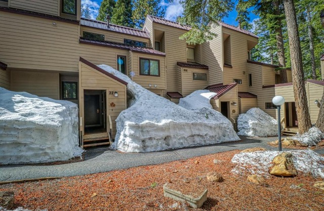 2 Bed 2 Bath Apartment in Carnelian Bay
