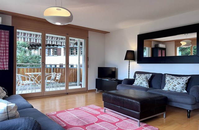 2 Bed 2 Bath, Bright, spacious, central apartment in Flims 5min walk to gondola