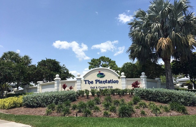 2 bed 2 bath Florida Condo on Golf Course
