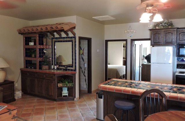 2 bed,2 bath upper condo only steps from the beach. 360 degree views.of ocean!