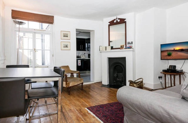 2 bed apartment in historic Soho house central London