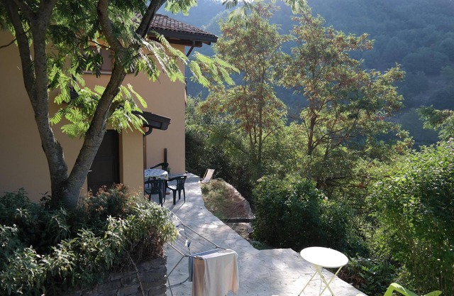 2-Bed Borgo val di Taro Apt w/Private Terrace