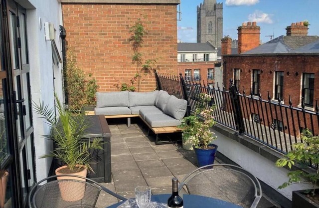 2 Bed City Centre Penthouse with Cathedral Views