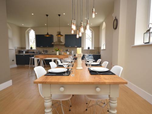 2 bed in Alford 42581