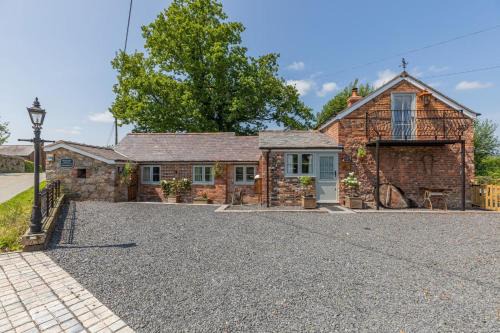 2 Bed in Carreghofa oc-t32530