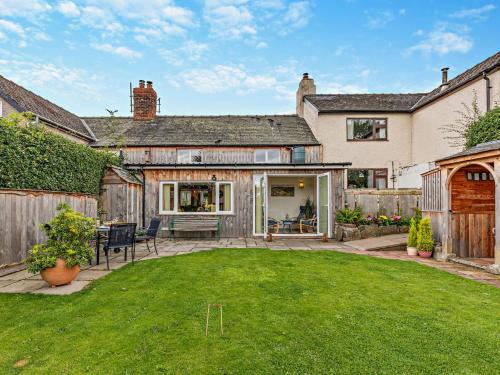 2 Bed in Clun 83166
