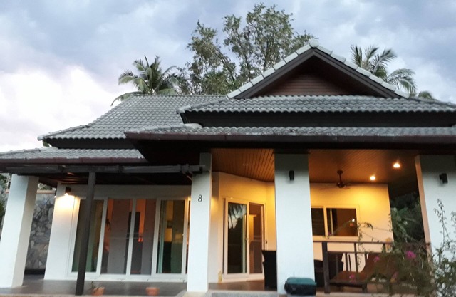 2-bed room for 4 people
