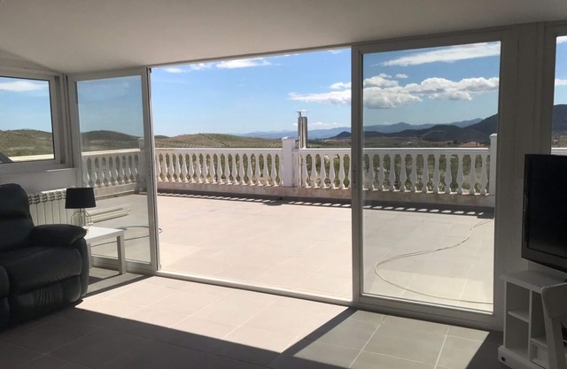 2 Bed-Sleeps 4-Mtn View-Private Pool & Terrace