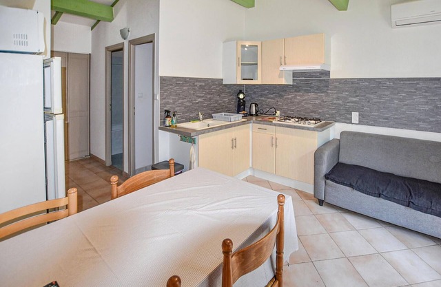 2 bedroom accommodation in ST PAUL TROIS CHATEAUX