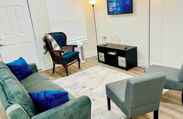 2-Bedroom 2-Full Baths with FREE Parking, Washer & Dryer, WiFi in The Woodlands