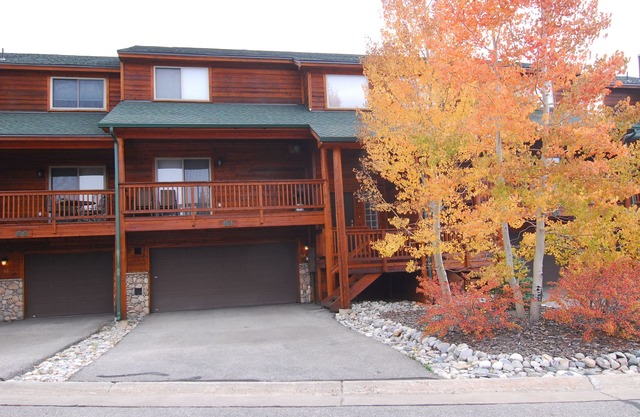 2-bedroom 3bath 2car garage vacation home. Minutes from six major ski resorts n
