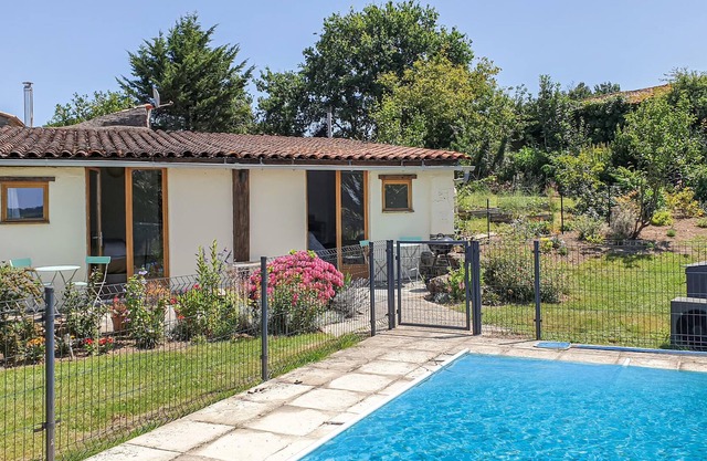 2 bedroom accommodation in St Hilaire de Voust