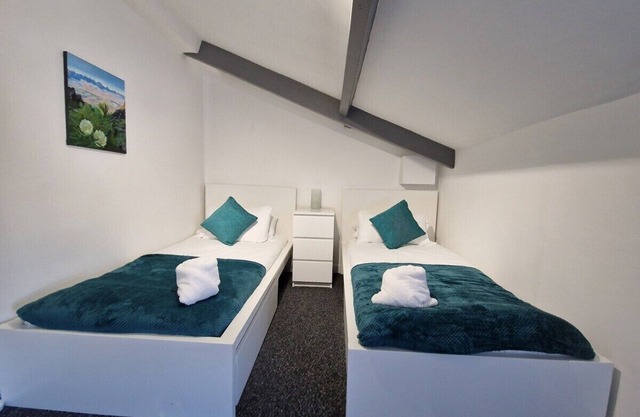 2 bedroom Apartment Taff Trail