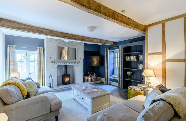 2 bedroom accommodation in Wychnor, near Burton upon Trent