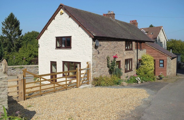2 bedroom accommodation in Clifford, near Hay on Wye