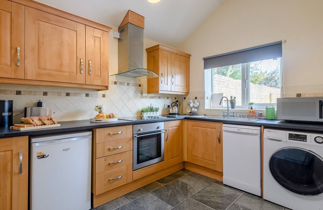 2 bedroom accommodation in Burgh le Marsh