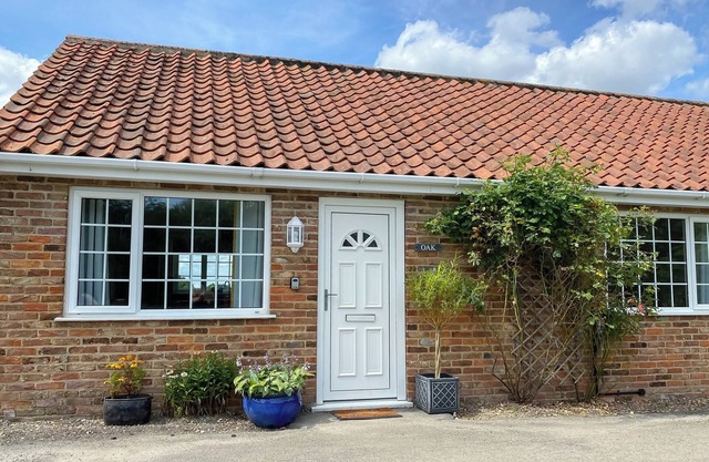 2 bedroom accommodation in Burgh Le Marsh