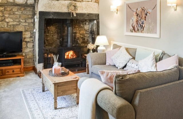 2 bedroom accommodation in East Woodburn