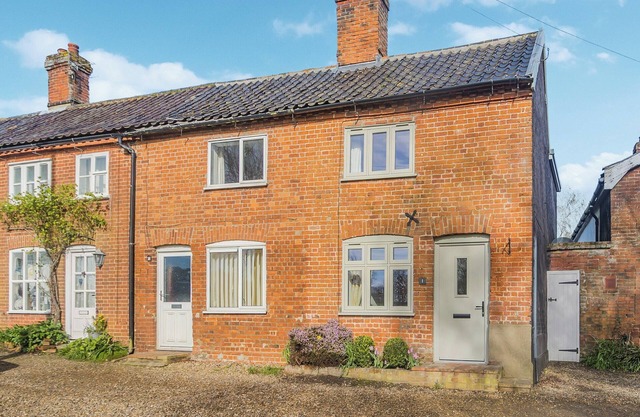 2 bedroom accommodation in Old Buckenham, near Attleborough