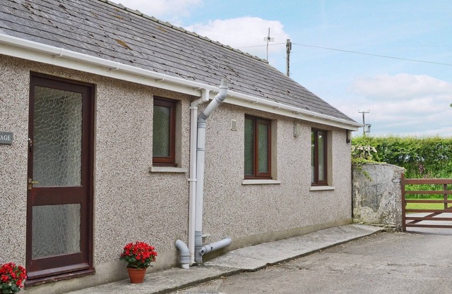 2 bedroom accommodation in Creampots, near Broad Haven