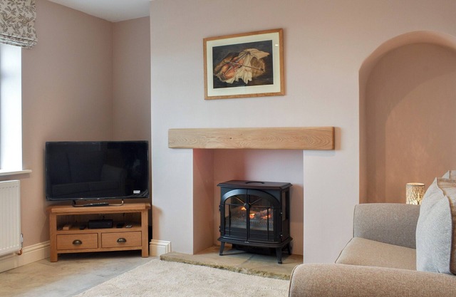 2 bedroom accommodation in Skinningrove