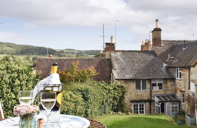 2 bedroom accommodation in Winchcombe, near Cheltenham