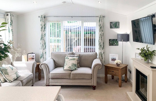 2 bedroom accommodation in Little Weighton, Nr Beverley