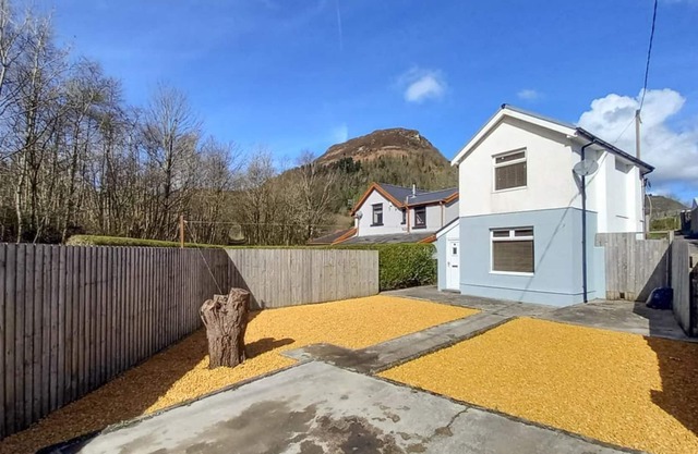 2 bedroom accommodation in Treherbert