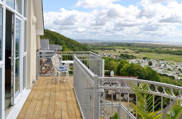 2 bedroom accommodation in Pendine, near Amroth