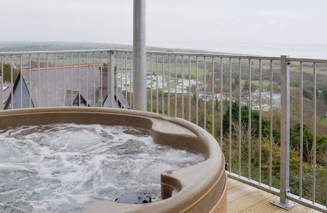 2 bedroom accommodation in Pendine, near Laugharne