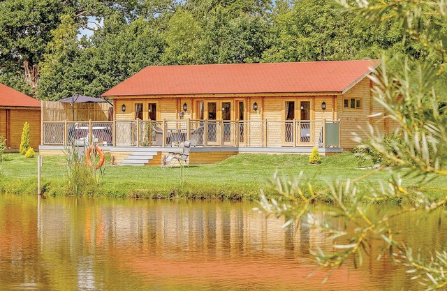 2 bedroom accommodation in Ellesmere