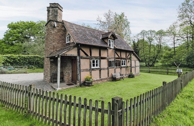 2 bedroom accommodation in Stoke Prior, near Leominster