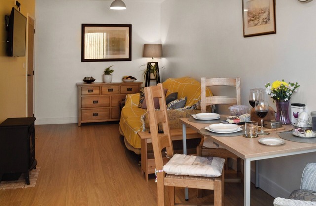 2 bedroom accommodation in Mundesley