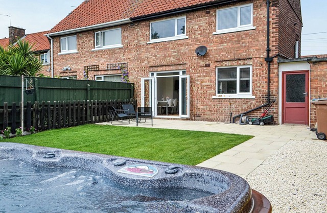 2 bedroom accommodation in Beverley