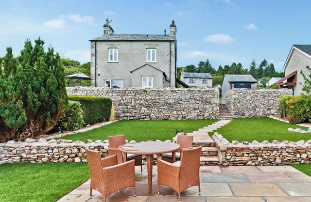 2 bedroom accommodation in Canforth