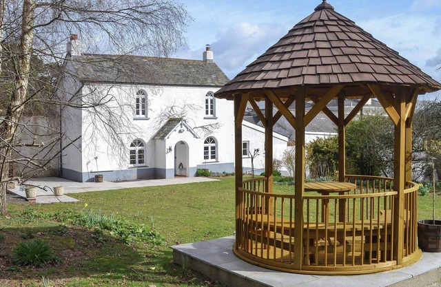 2 bedroom accommodation in Bow, near Crediton