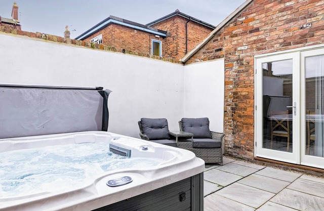 2 bedroom accommodation in Wainfleet, near Skegness