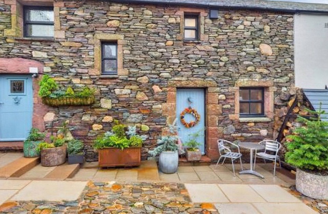 2 bedroom accommodation in Lamplugh